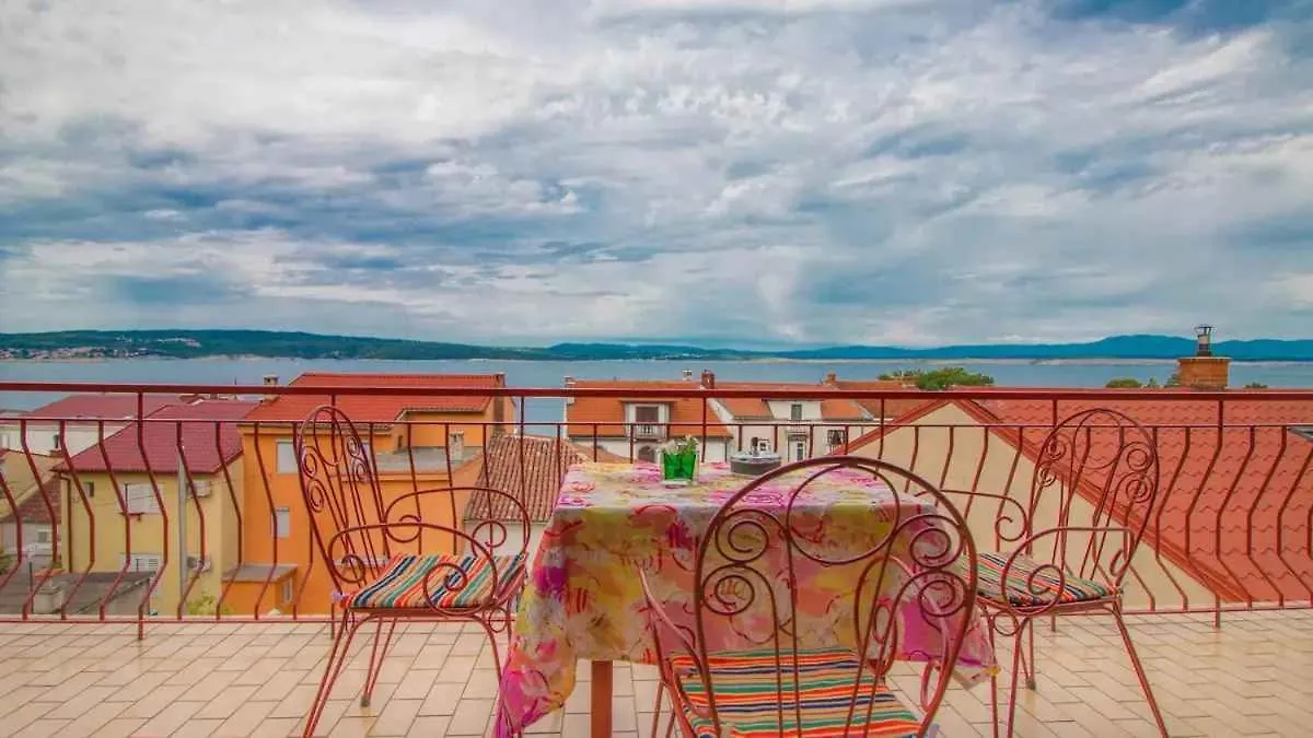 Apartment In Crikvenica 53909
