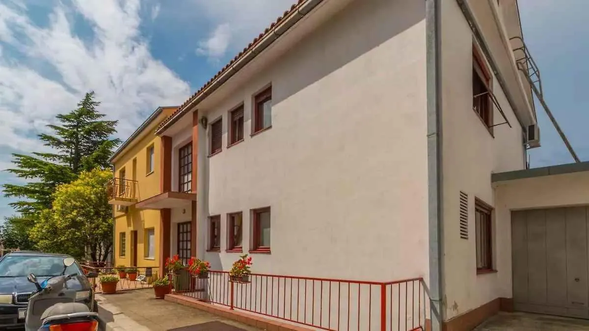 Apartment In Crikvenica 53909