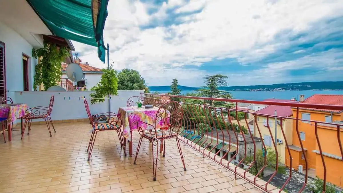 Apartment In Crikvenica 53909