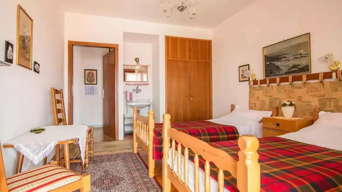 Apartment In Crikvenica 53909