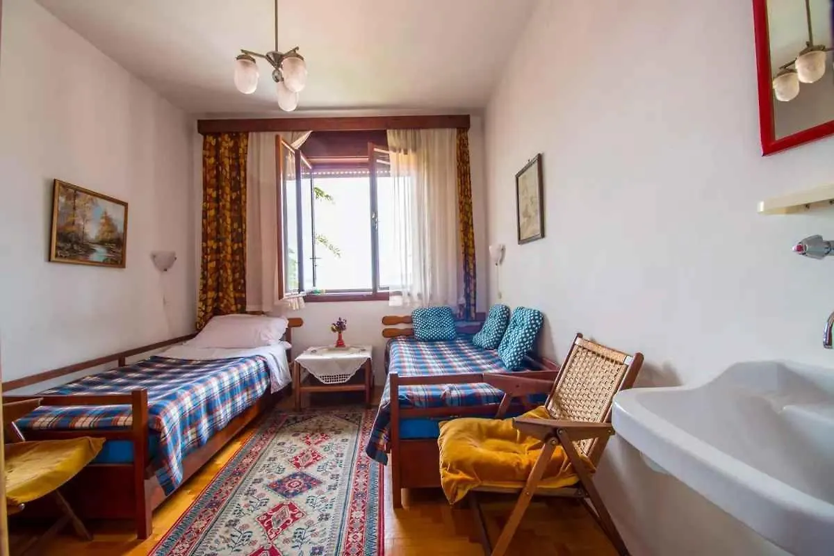 Apartment In Crikvenica 53909